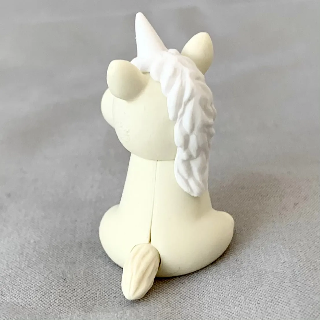 38056 WHITE UNICORN ERASER-60