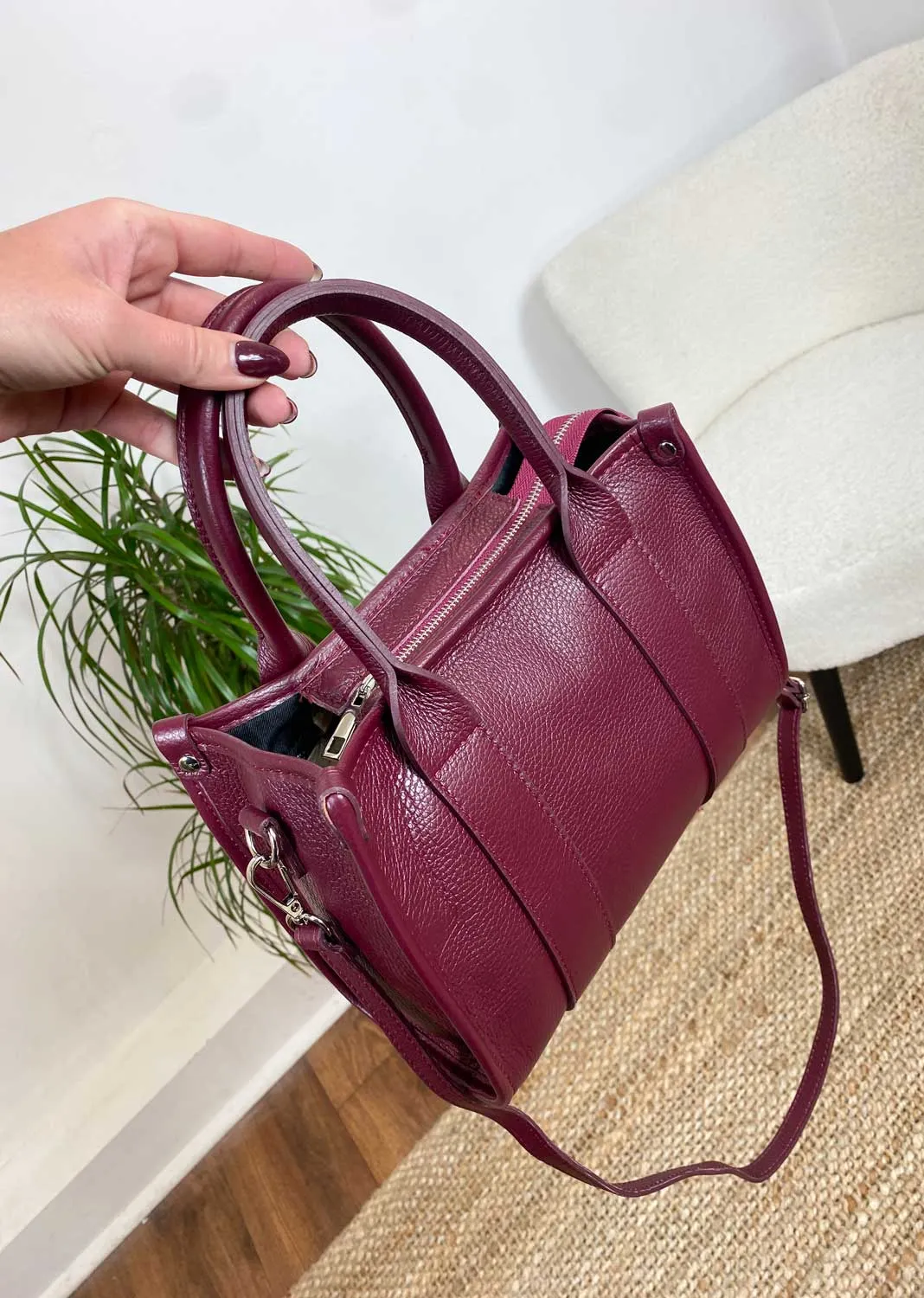 Camilla Leather Tote Bag in Burgundy