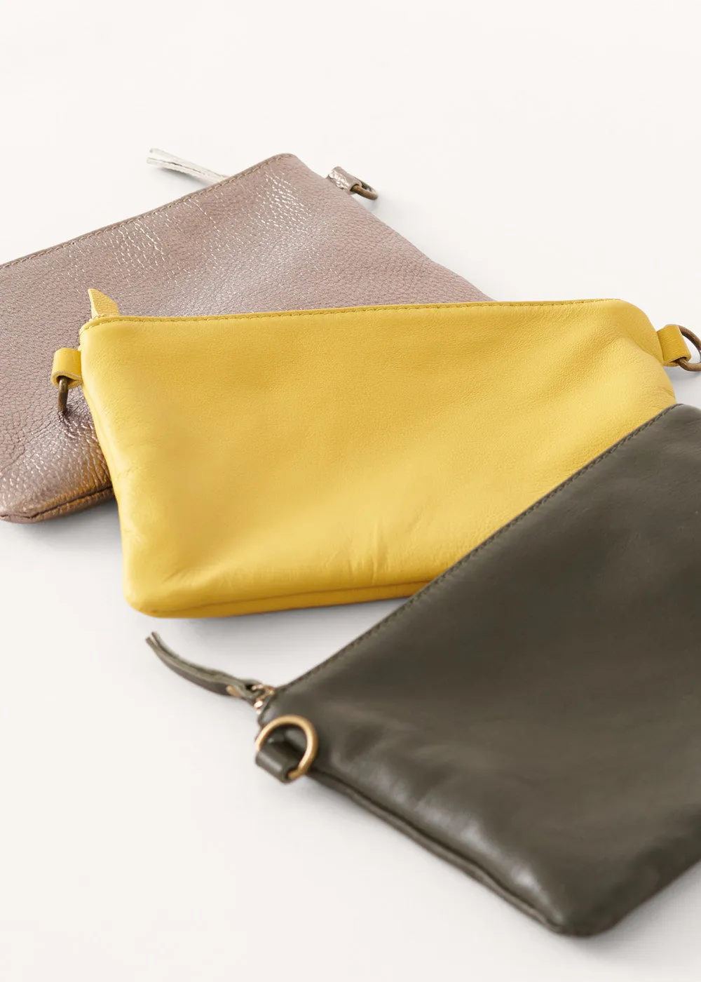 JODY LEATHER CLUTCH BAG - KHAKI